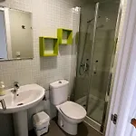 Martines Beachfront Ocean View Apartamento *