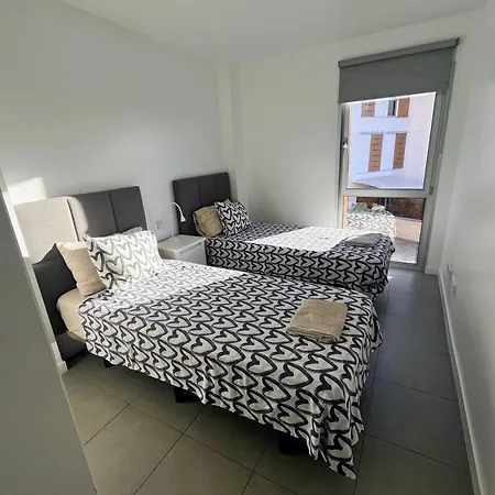 Martines Beachfront Ocean View Apartment El Medano (Tenerife)
