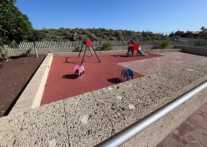 דירה Martines Beachfront Ocean View