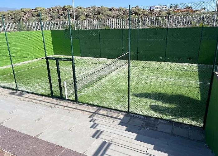 Martines Beachfront Ocean View Apartment *