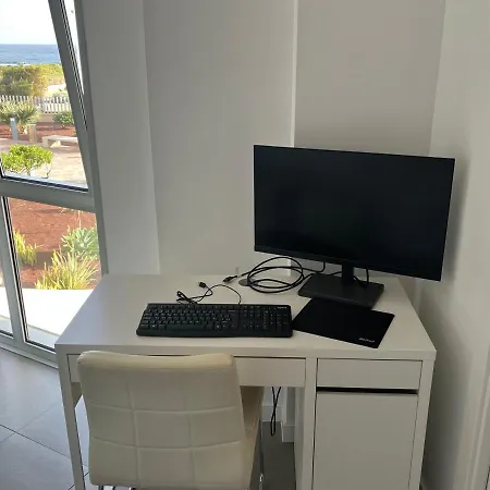 Martines Beachfront Ocean View Apartament
